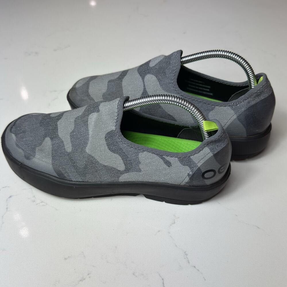 Oofos Oomg Eezee Low Recovery Shoe Gray Camo Womens Size 10 Comfort Slip On